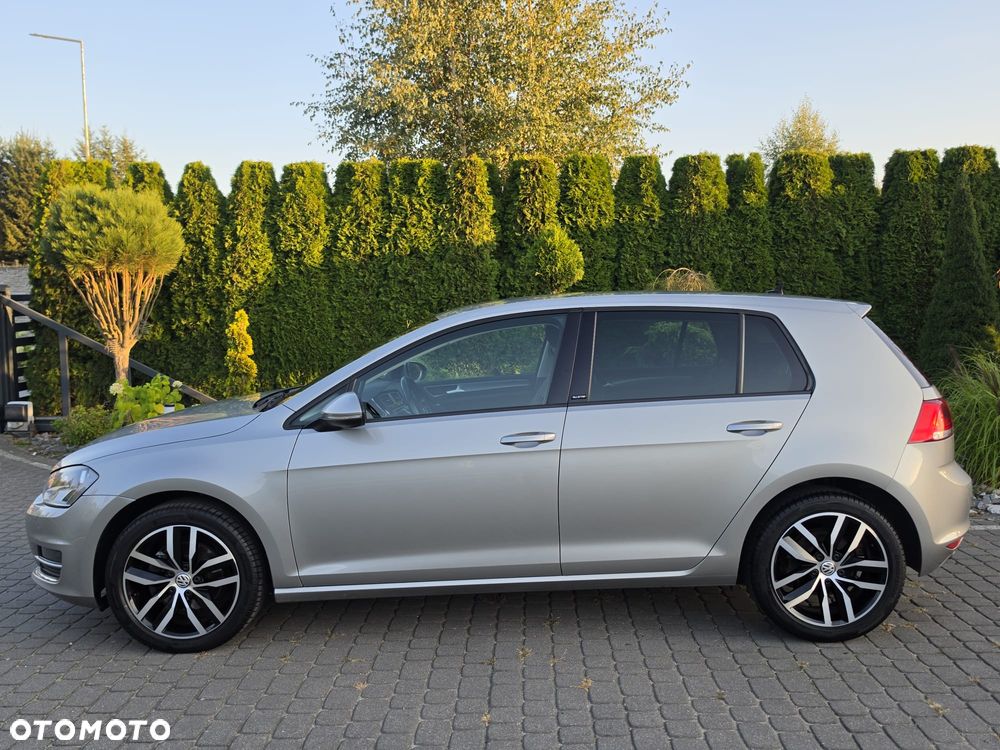 Volkswagen Golf - 8
