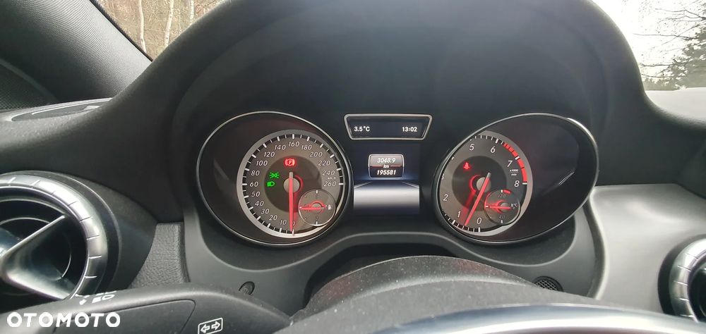 Mercedes-Benz CLA 200 AMG Line - 15