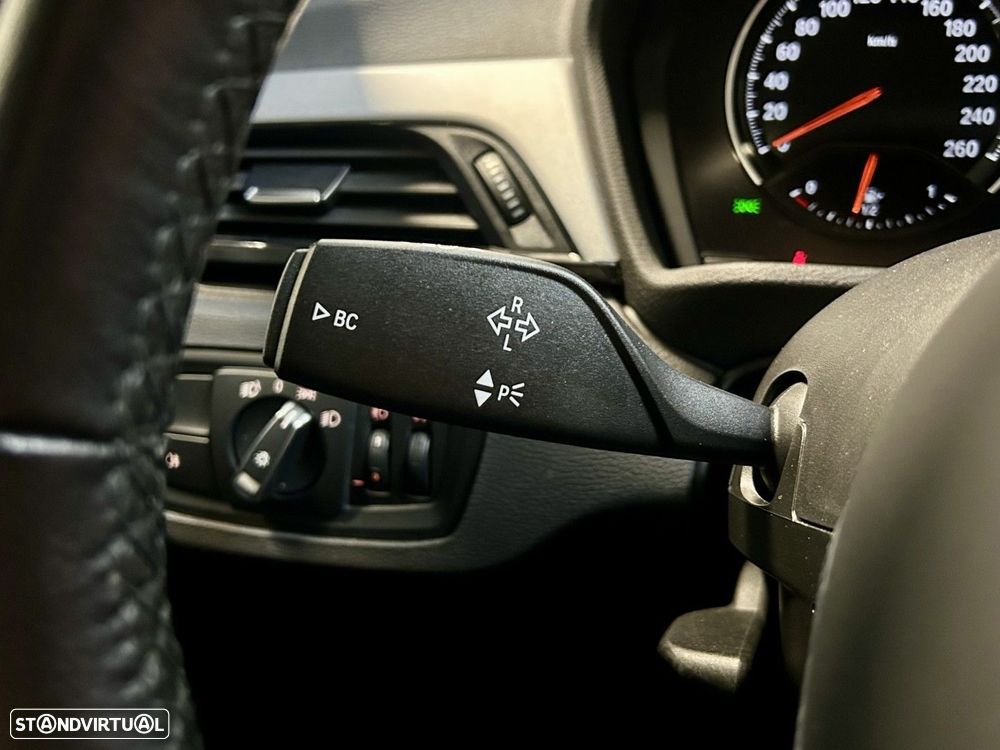 BMW X1 18 i sDrive Line Sport - 18