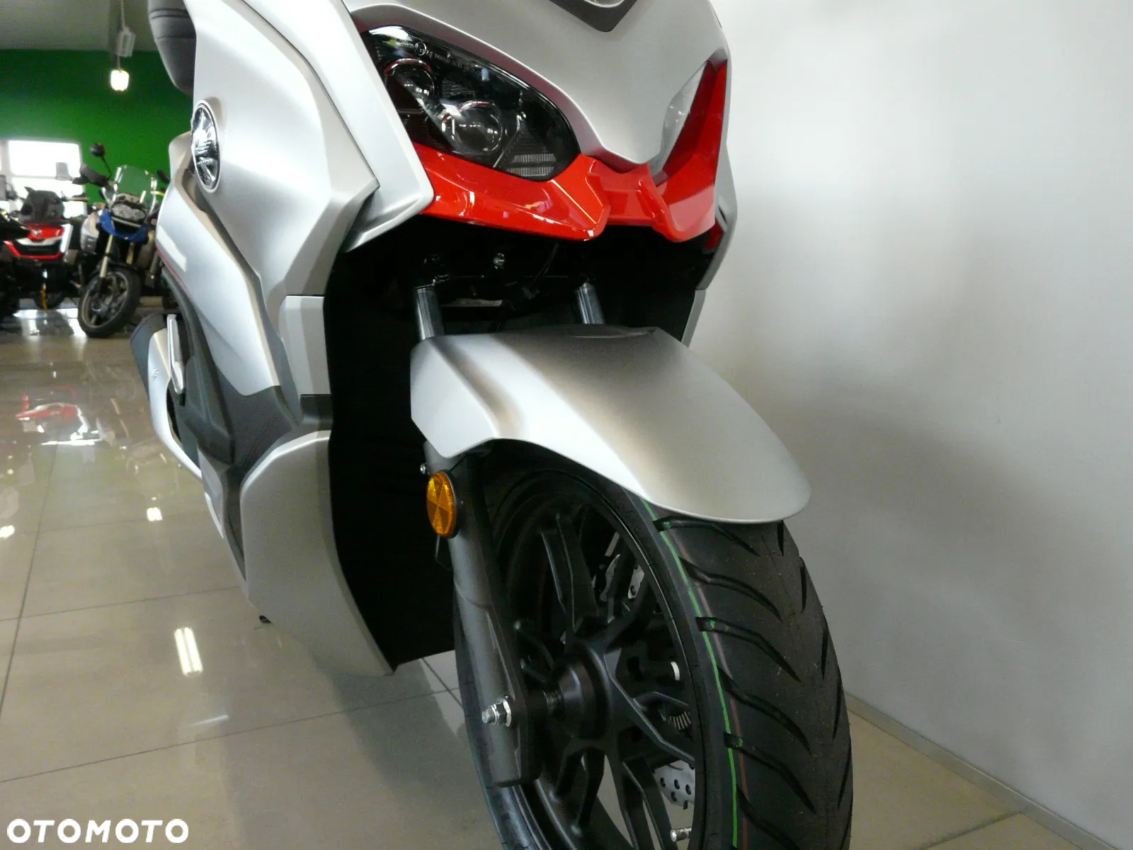 QJMOTOR MTX 125 - 6
