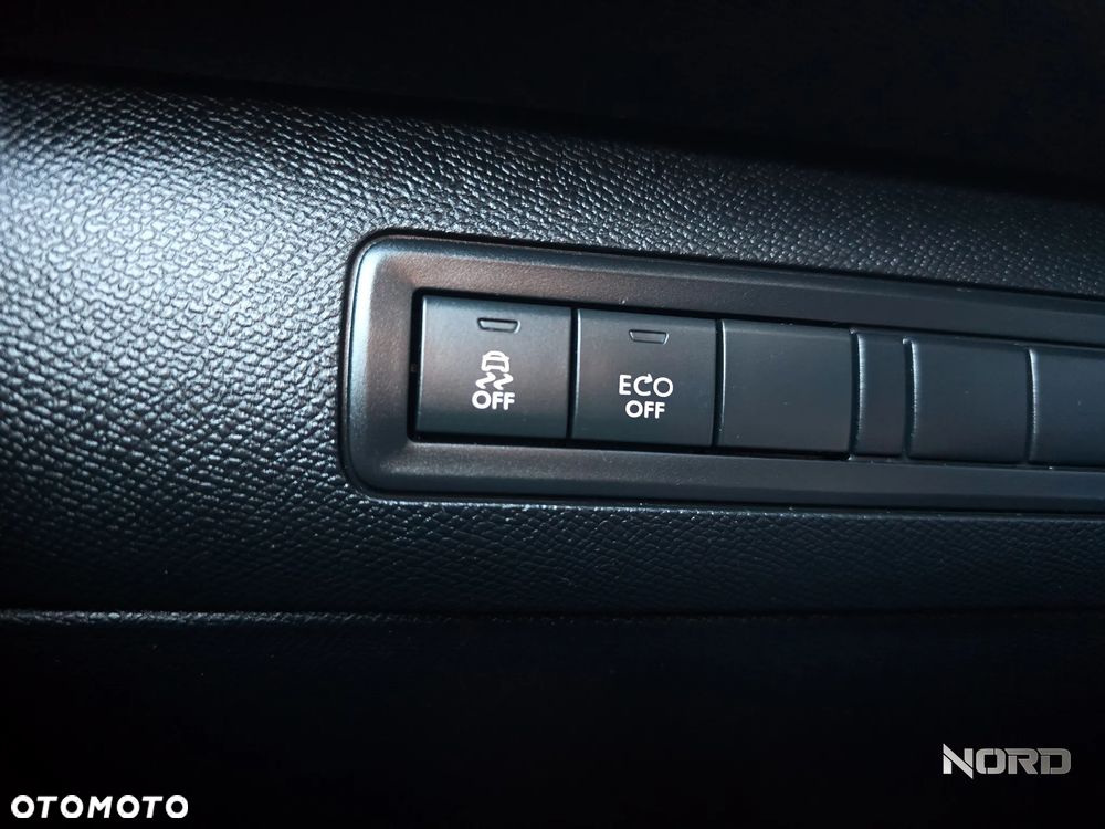 Peugeot 308 1.6 BlueHDi Active S&S EAT6 - 18