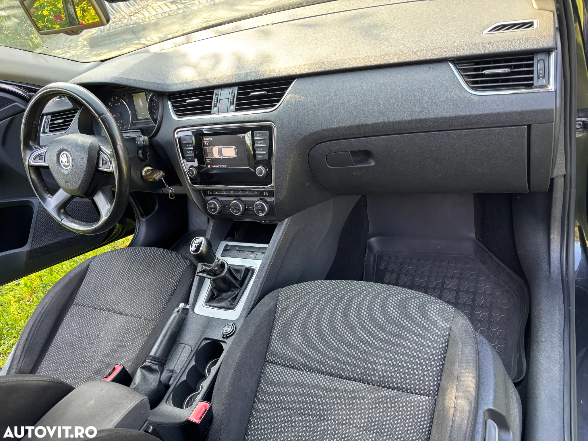 Skoda Octavia 1.6 TDI ELEGANCE - 10