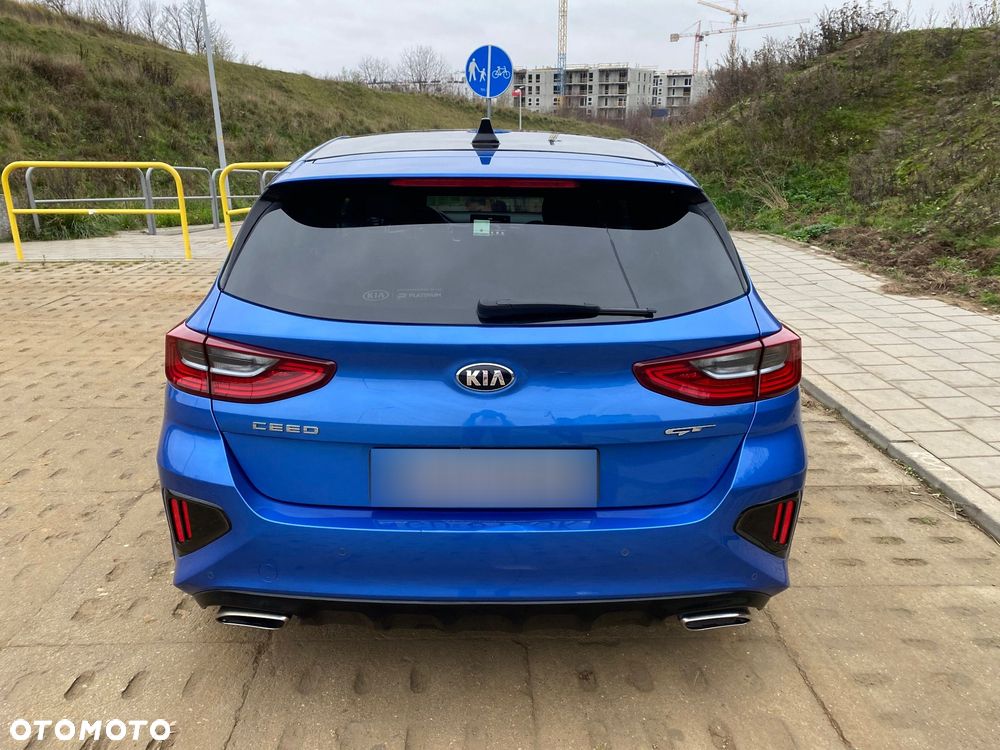 Kia Ceed - 11