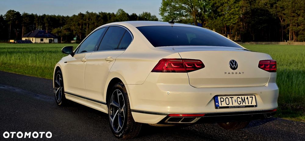 Volkswagen Passat - 11