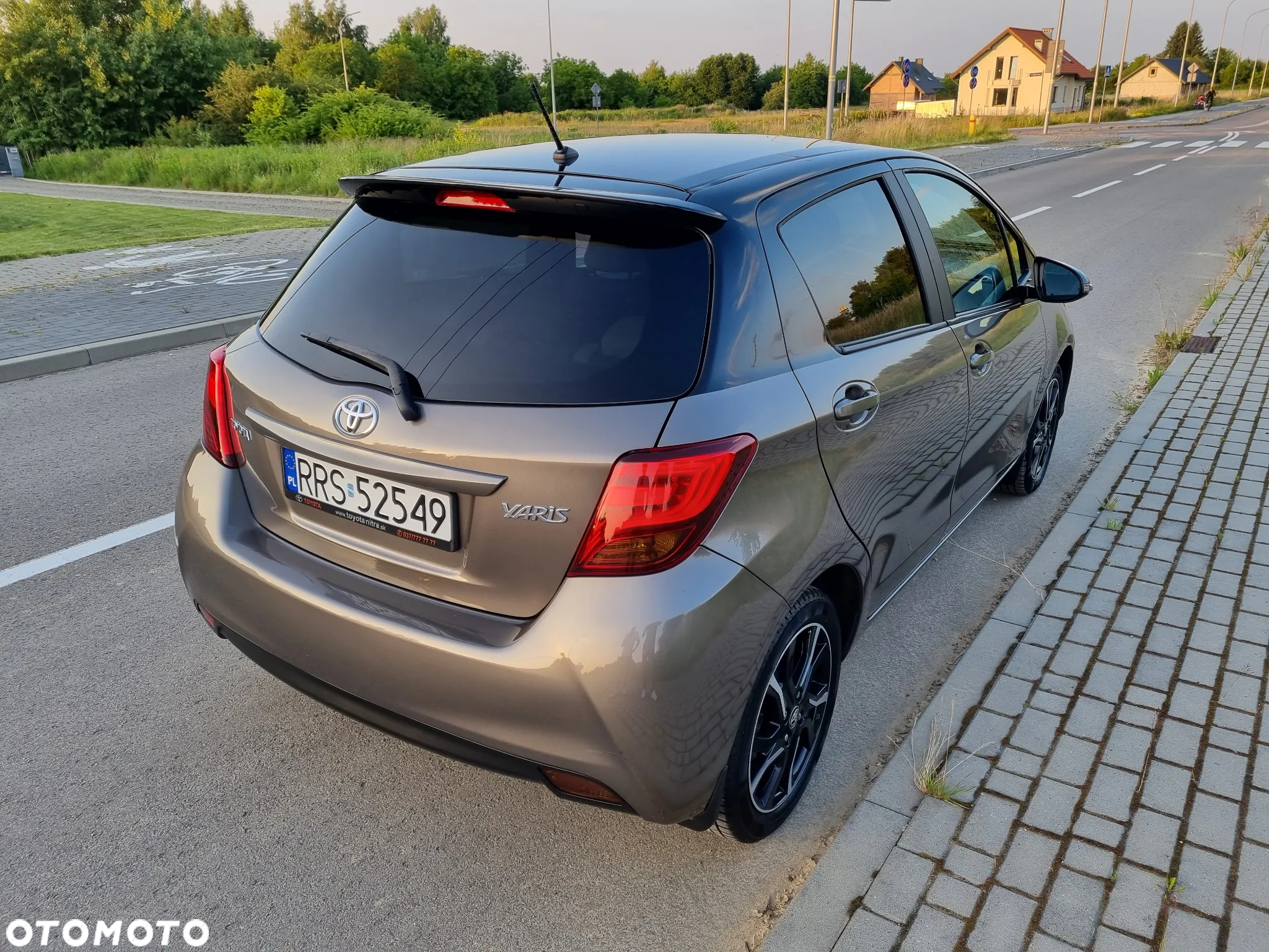 Toyota Yaris 1.33 Selection Platinum - 4