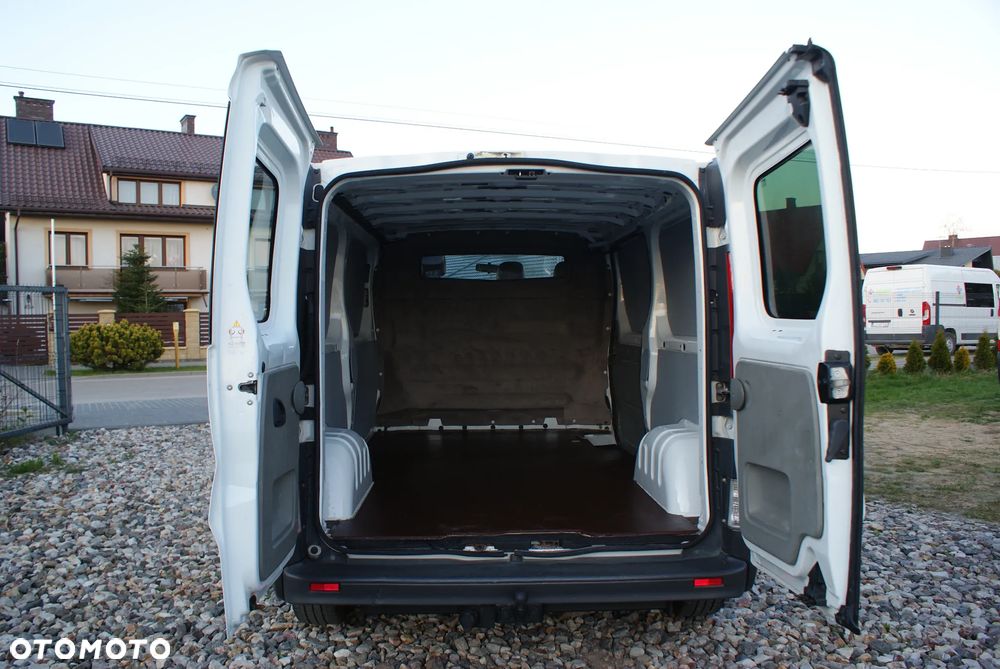 Opel Vivaro - 8