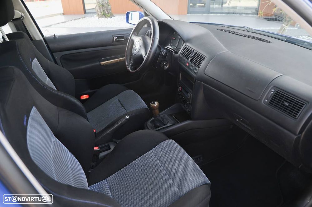 VW Golf 1.9 TDi Confortline - 5