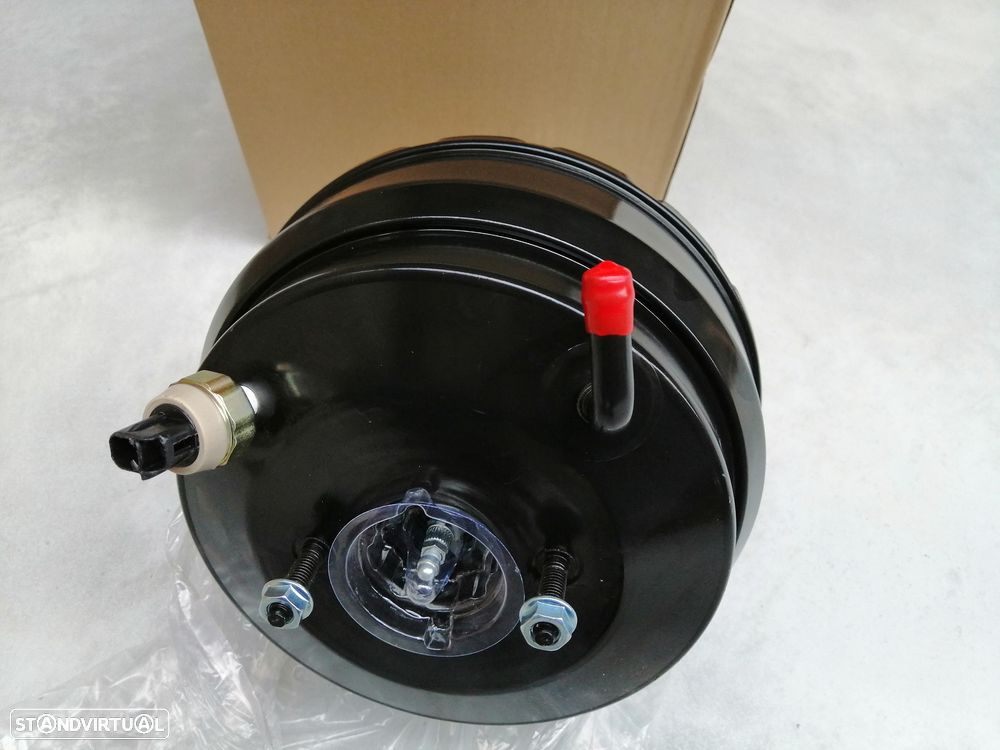 Servofreio dos travões Toyota Hilux 4wd LN165 NOVO - 3