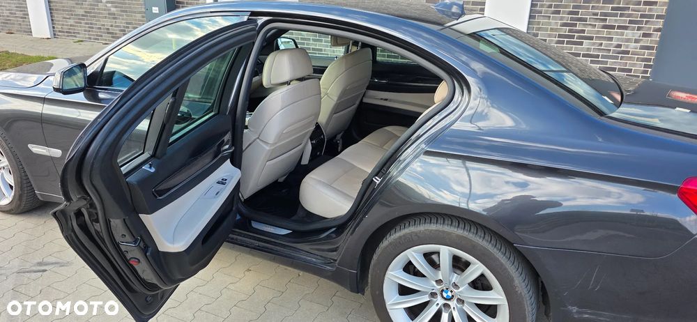 BMW Seria 7 730d - 11