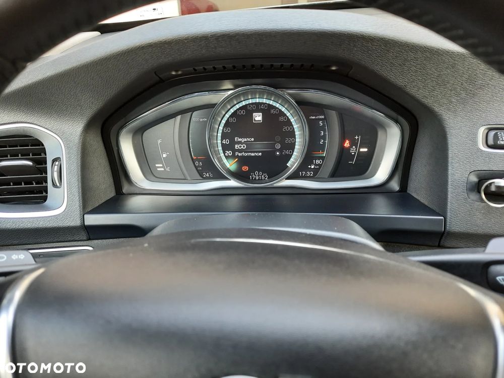Volvo S60 D2 Summum - 18