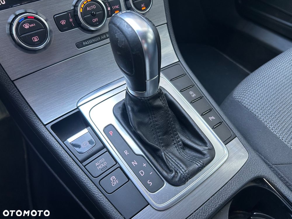 Volkswagen Passat 2.0 TDI Highline DSG - 23