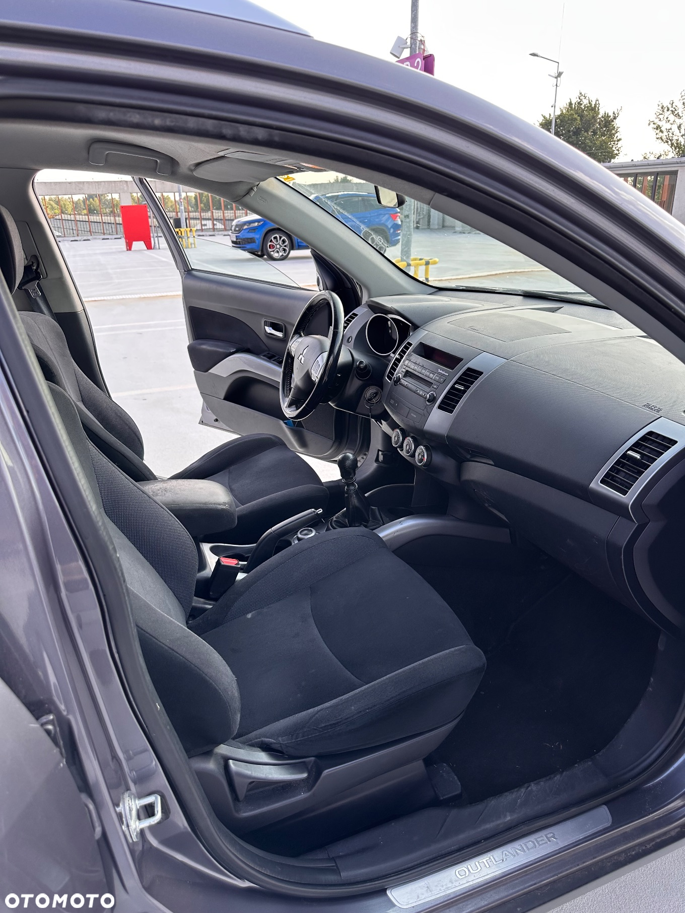 Mitsubishi Outlander - 15