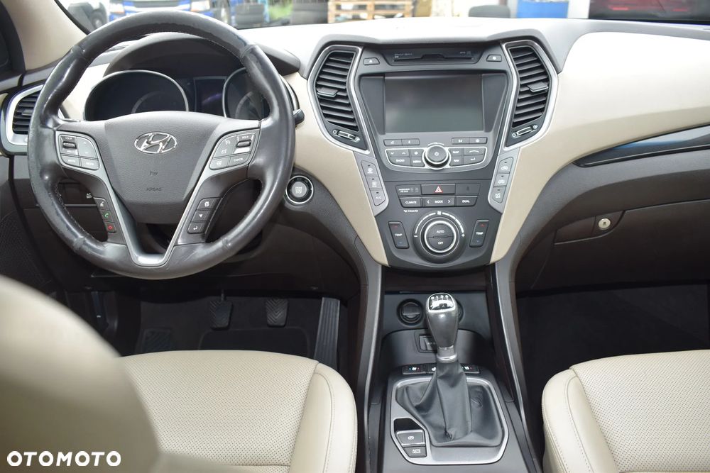 Hyundai Santa Fe 2.0 CRDi Executive 7os - 25