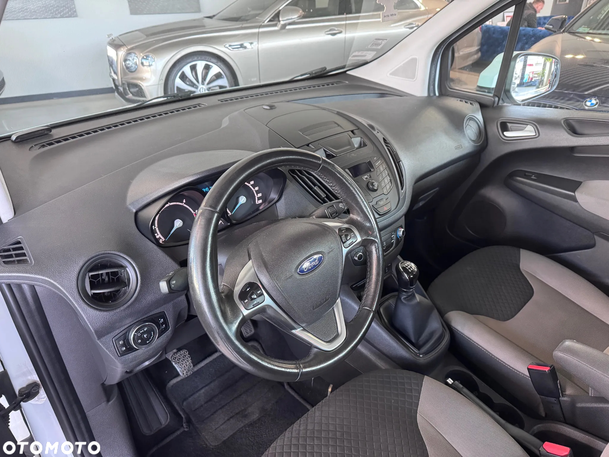 Ford Tourneo Courier 1.5 TDCi Trend - 11