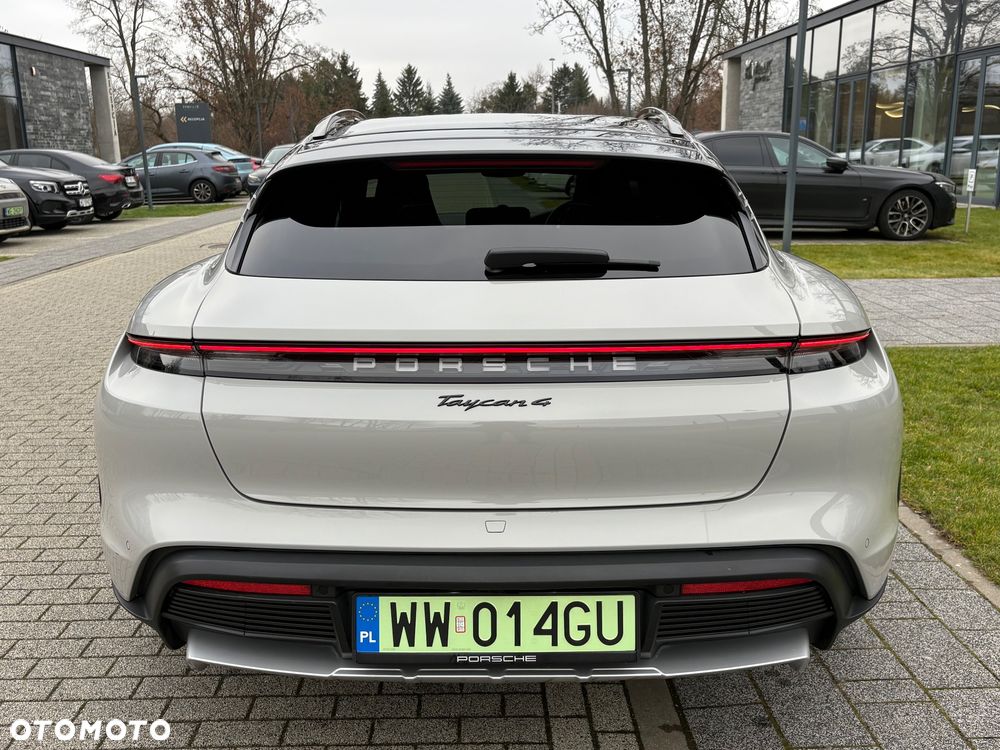 Porsche Taycan 4 - 7