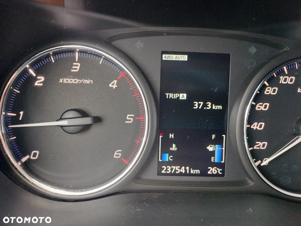 Mitsubishi Outlander 2.2 DI-D 4WD Instyle - 24