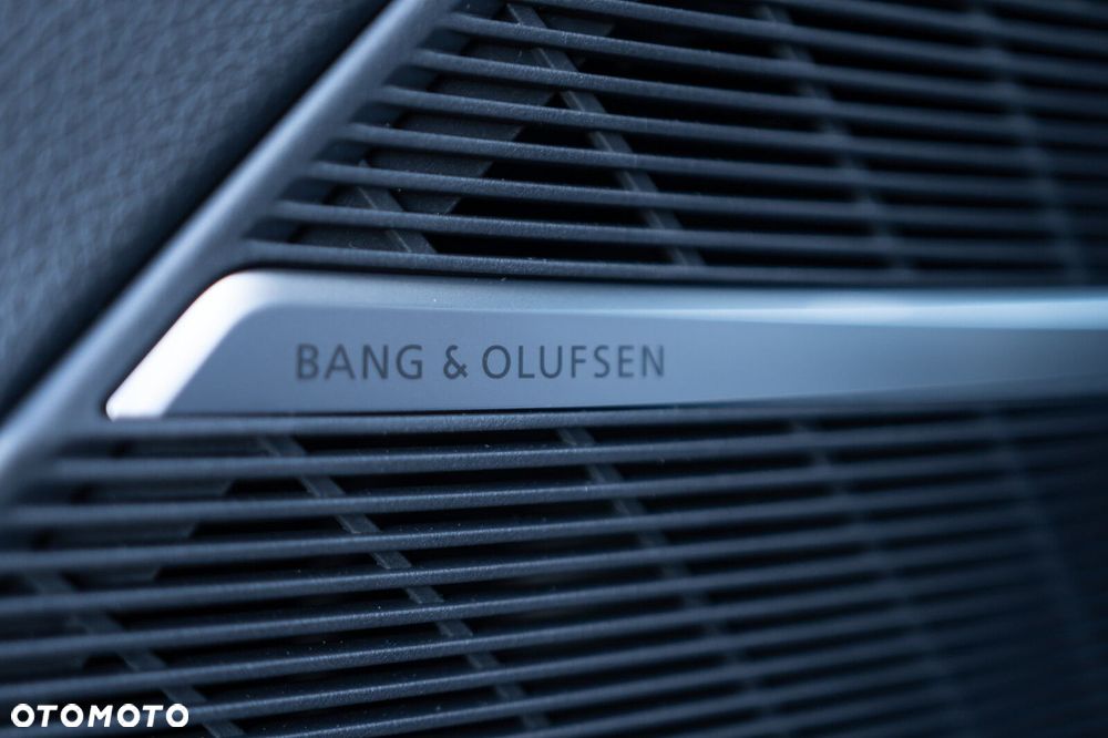 Audi RS Q8 - 16