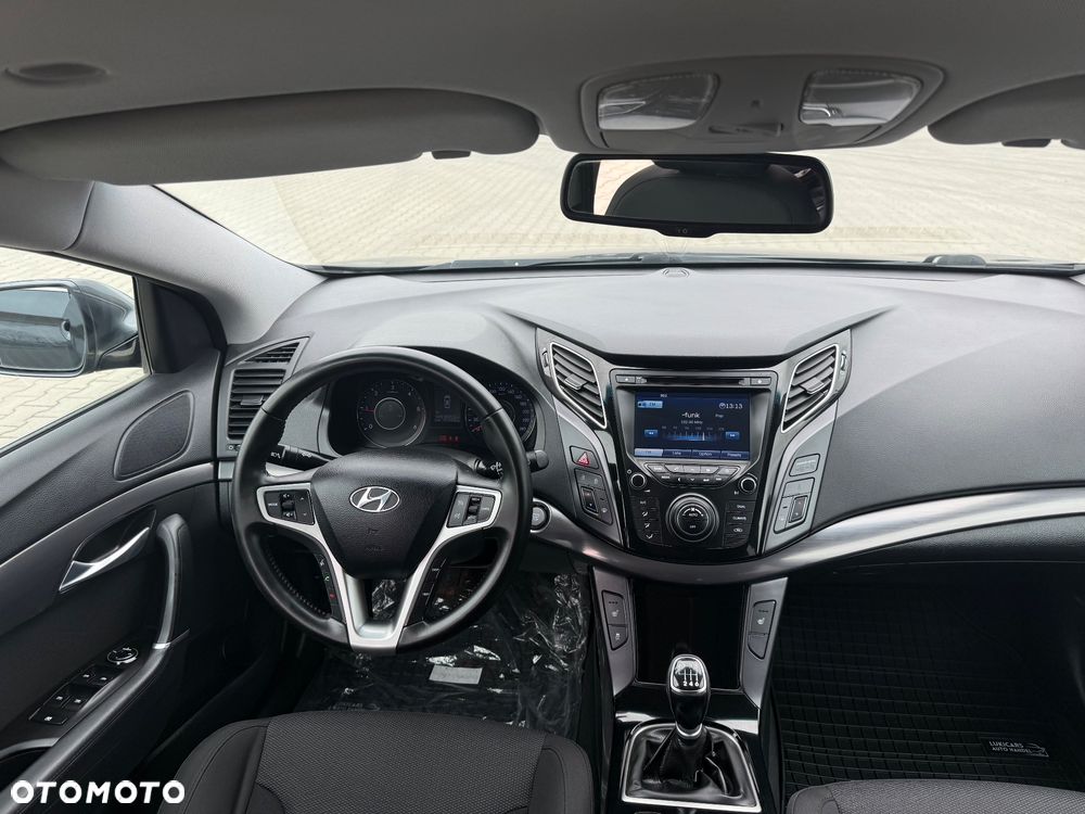 Hyundai i40 i40cw 1.7 CRDi Fifa World Cup Edition - 20