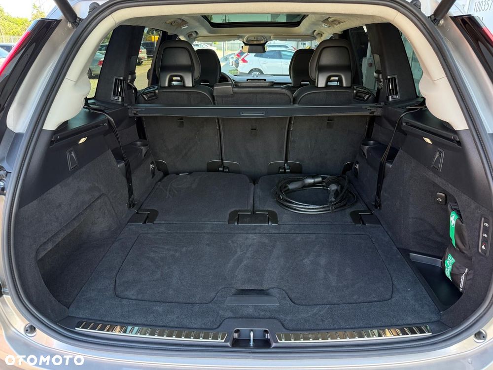 Volvo XC 90 T8 AWD Plug-In Hybrid Ultra Dark 7os - 31