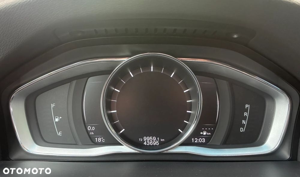 Volvo V60 Cross Country T5 AWD Geartronic Summum - 16