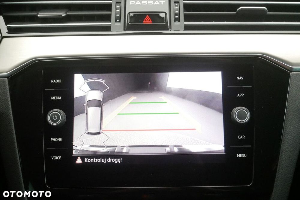 Volkswagen Passat Variant 2.0 TSI Elegance DSG - 21