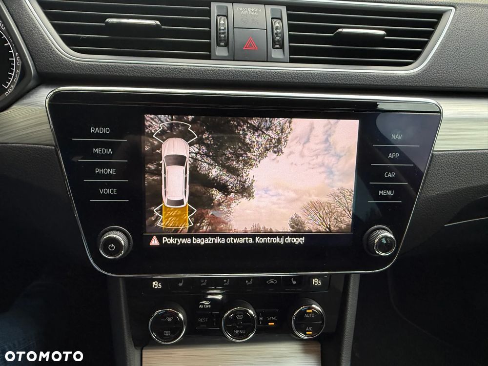 Skoda Superb 2.0 TDI Style DSG7 - 14