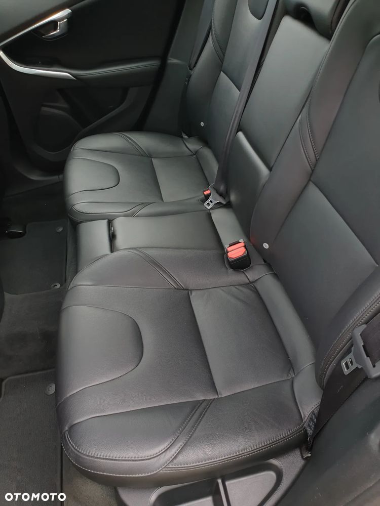 Volvo V40 D3 Inscription - 37