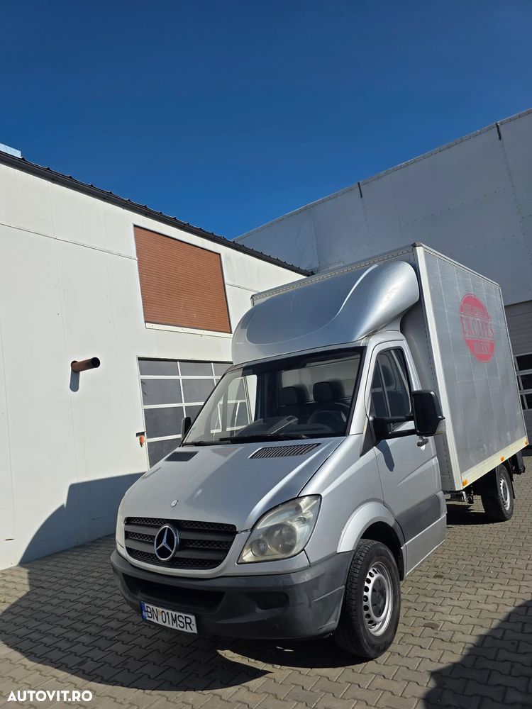 Mercedes-Benz Sprinter - 2