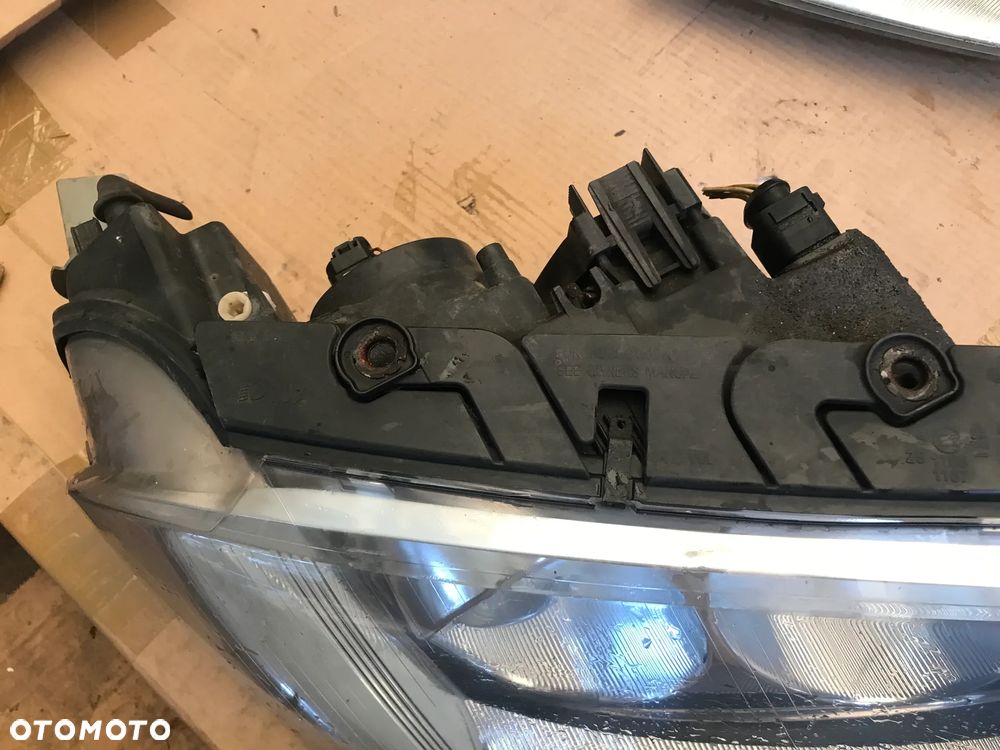 LAMPA PRZEDNIA PRAWA LUB LEWA B5 LIFT - 4