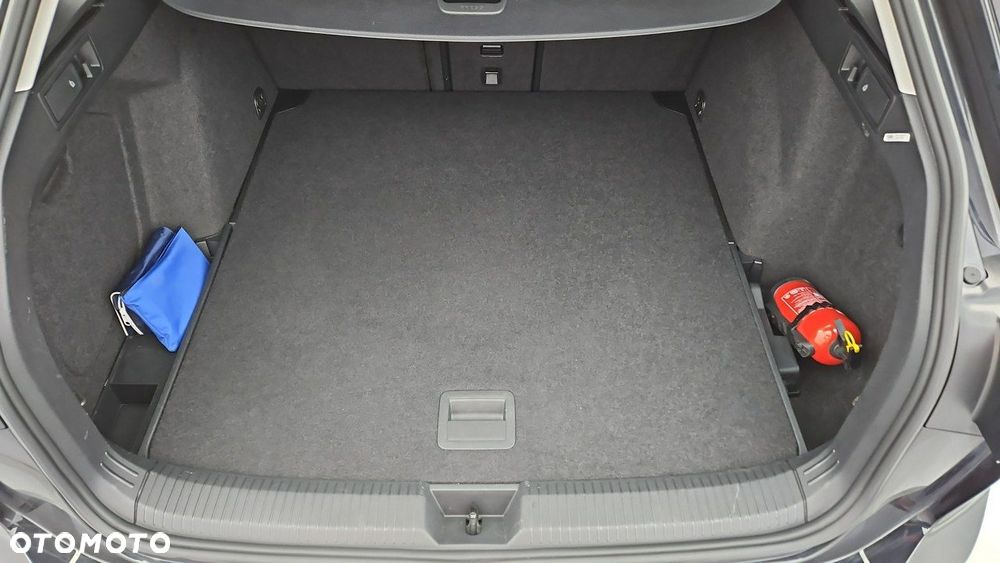 Volkswagen Golf - 24