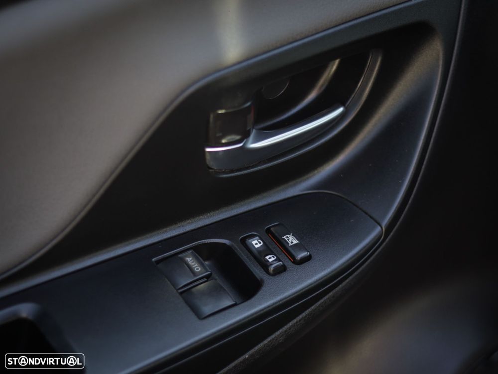 Toyota Yaris 1.0 VVT-i Exclusive - 14