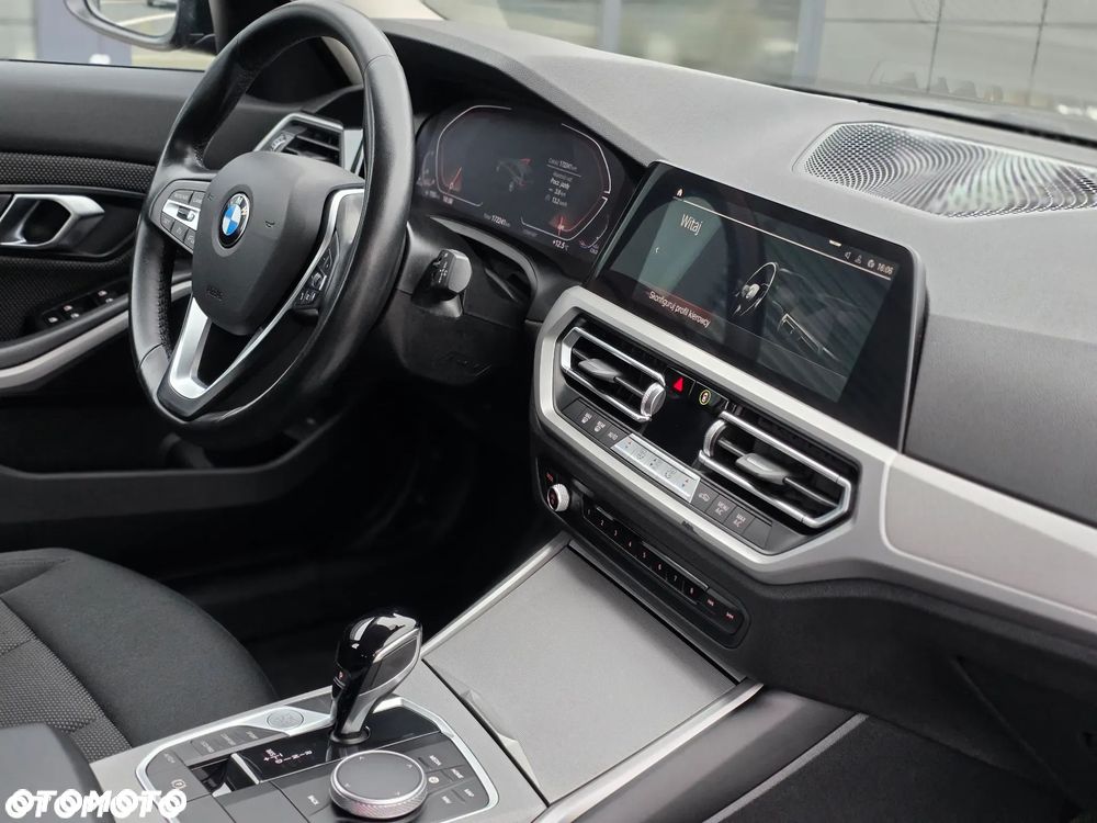 BMW Seria 3 - 22