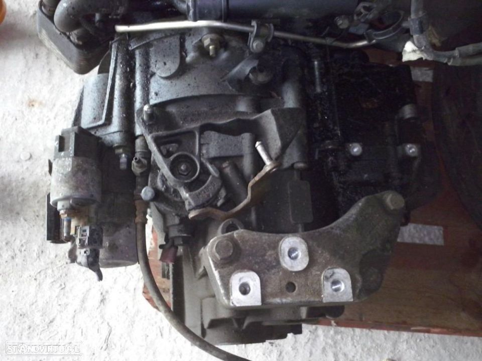 Caixa de 6 Velocidades Audi A3 8p e Vw Golf V 2.0 Tdi - 1