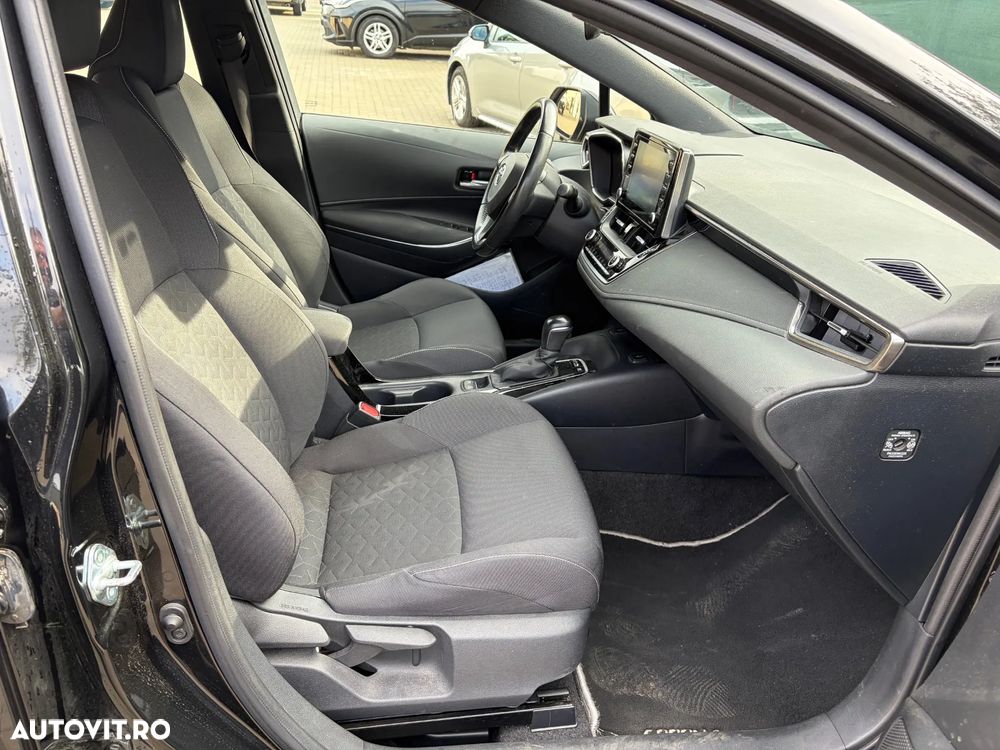Toyota Corolla 1.8 HSD Business - 19