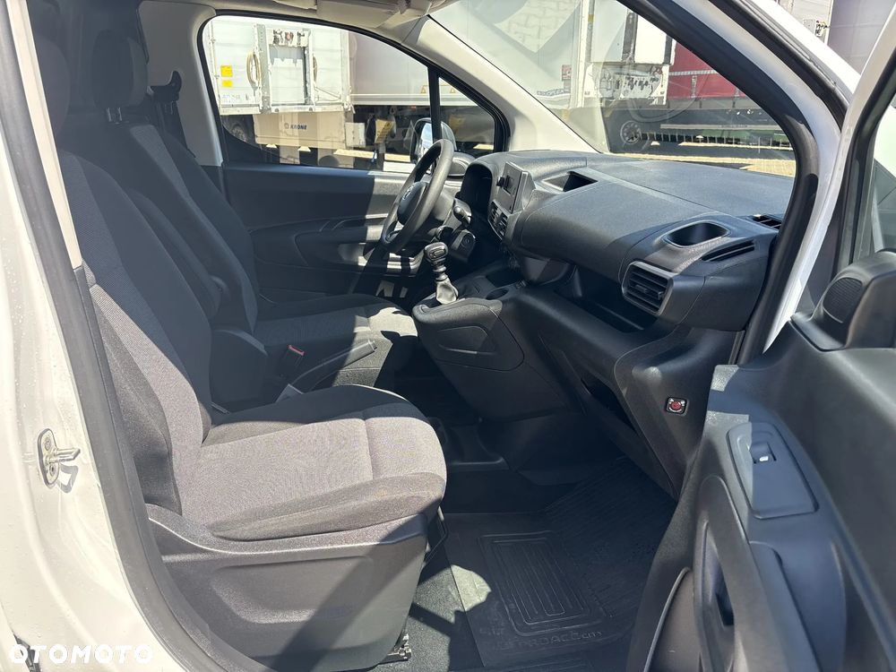 Toyota PROACE CITY 1.5 D-4D STANDARD 2,0T ACTIVE - 15