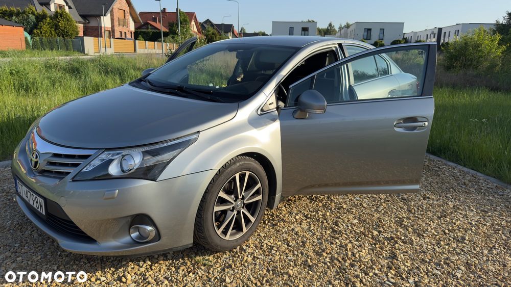 Toyota Avensis 2.0 D-4D Premium - 4