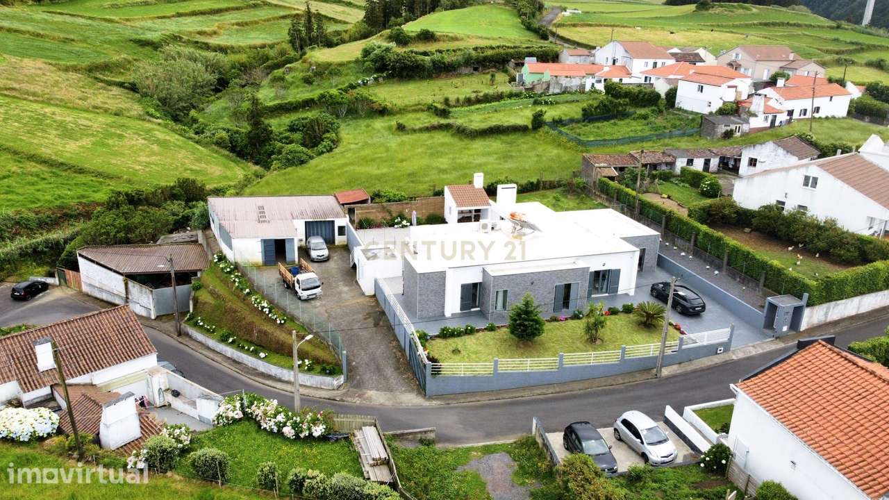Encantadora Moradia em Santo António de Nordestinho, Nordeste - Grande imagem: 2/29