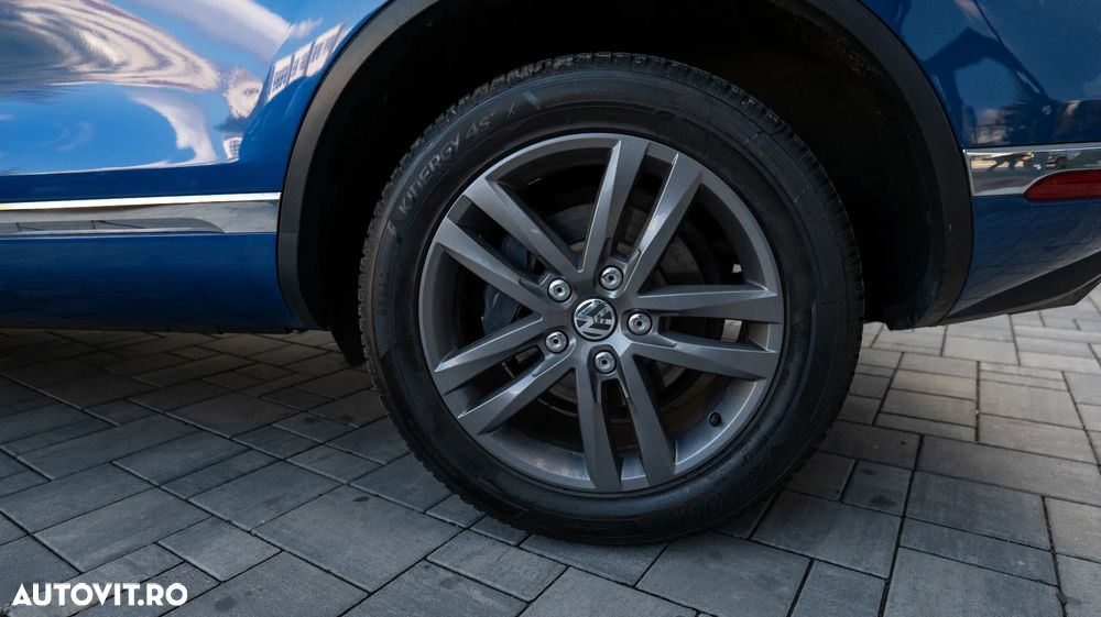 Volkswagen Touareg - 17