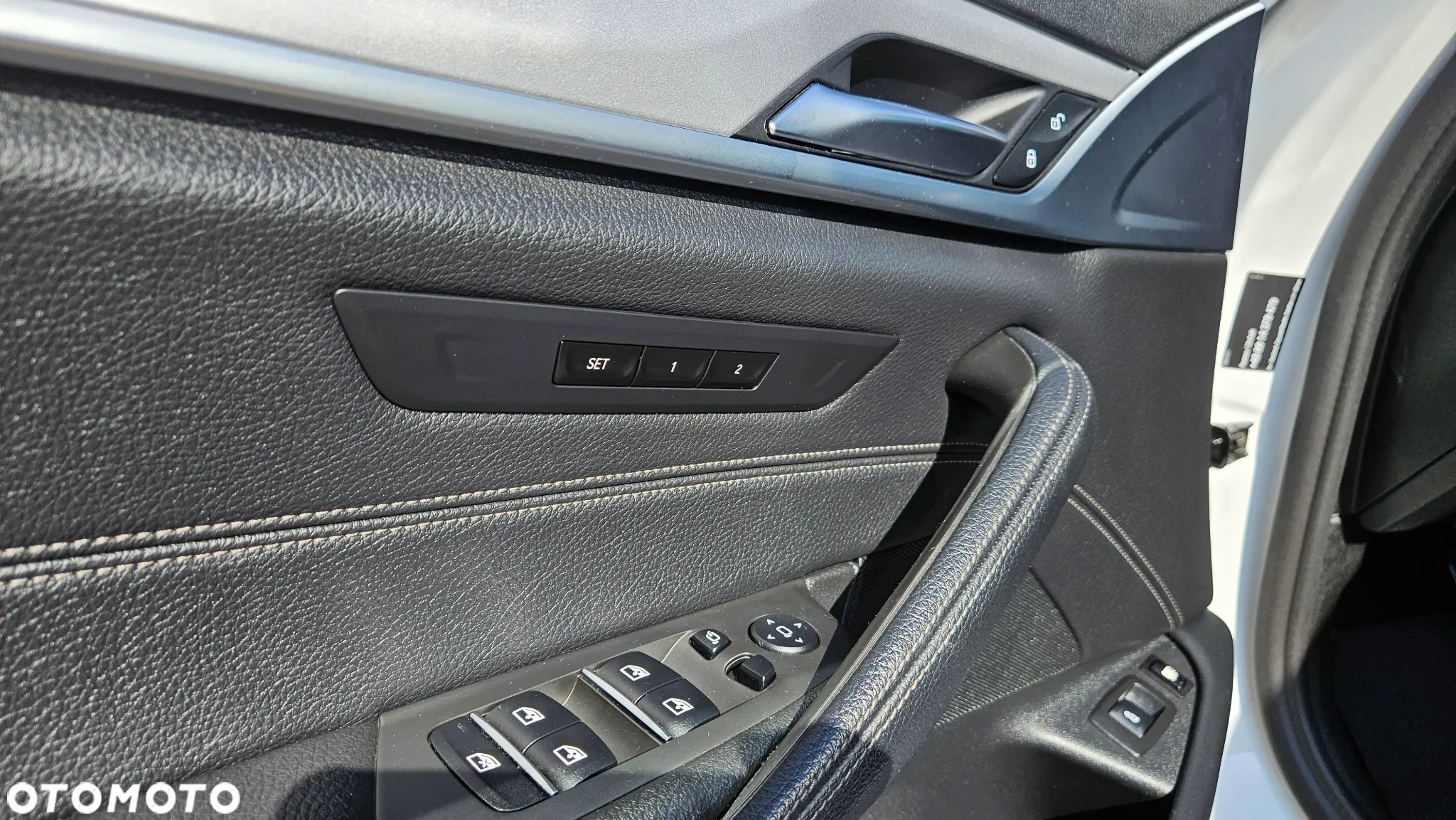 BMW Seria 5 520e - 12