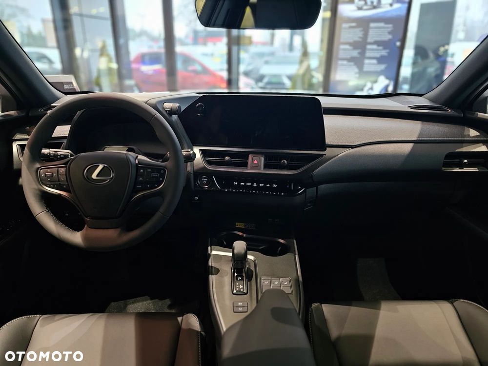 Lexus UX 300h F Sport Design - 7