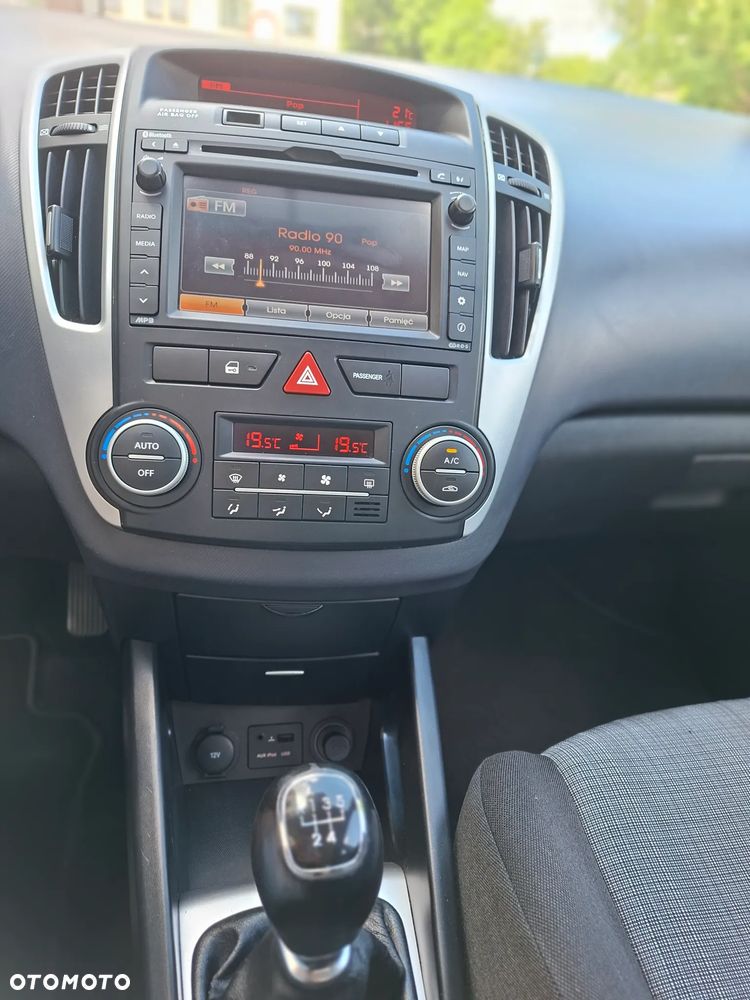 Kia Ceed 1.4 Comfort + - 19