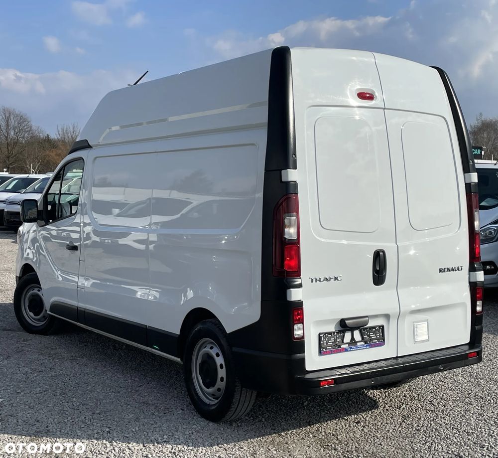 Renault Trafic - 12