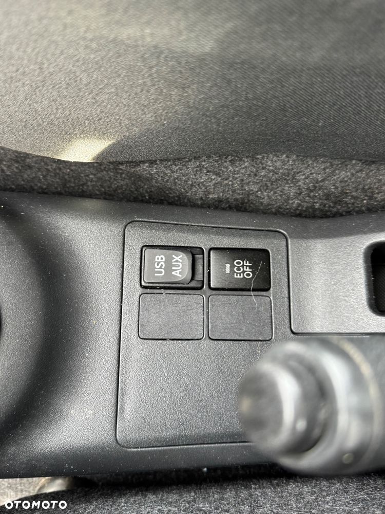 Toyota Yaris 1.33 Luna - 21