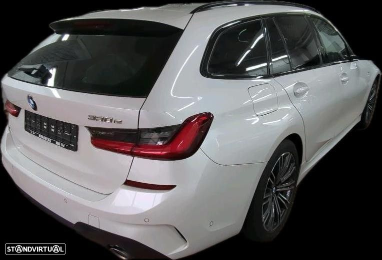 BMW 330 e Touring Pack Desportivo M Pro Auto - 2
