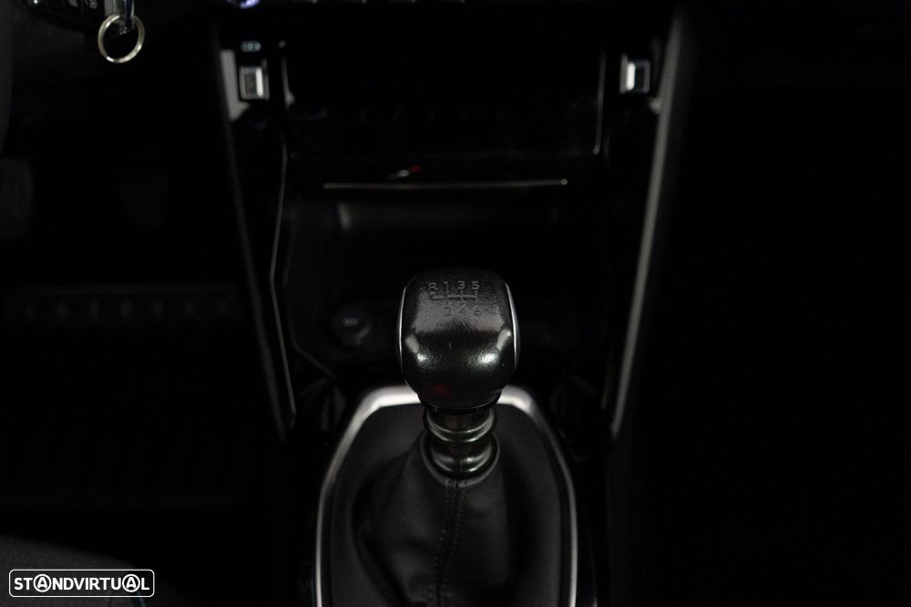 Peugeot 2008 1.2 PureTech Allure Pack - 23