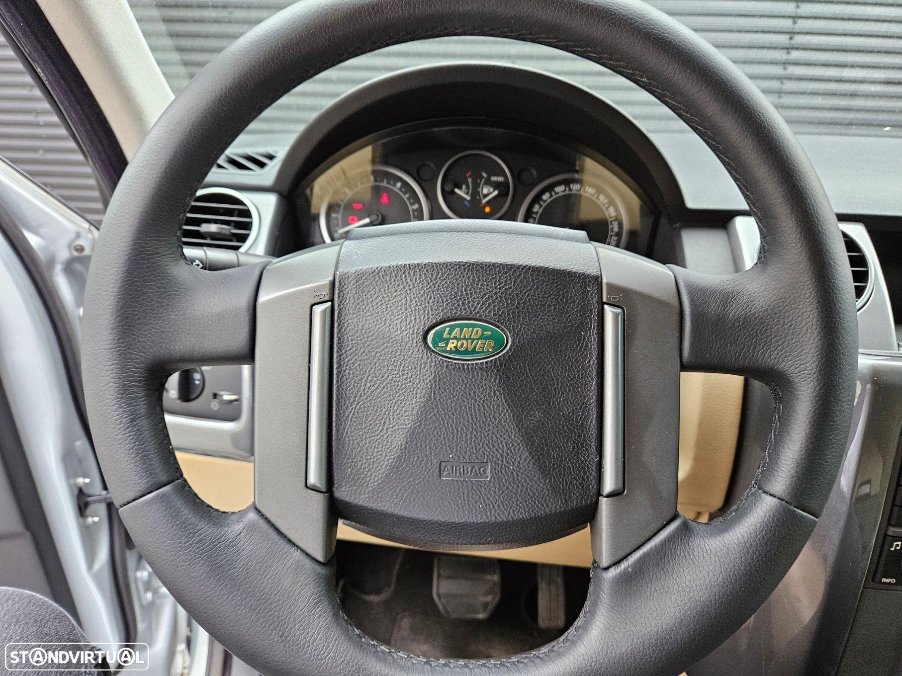 Land Rover Discovery - 41