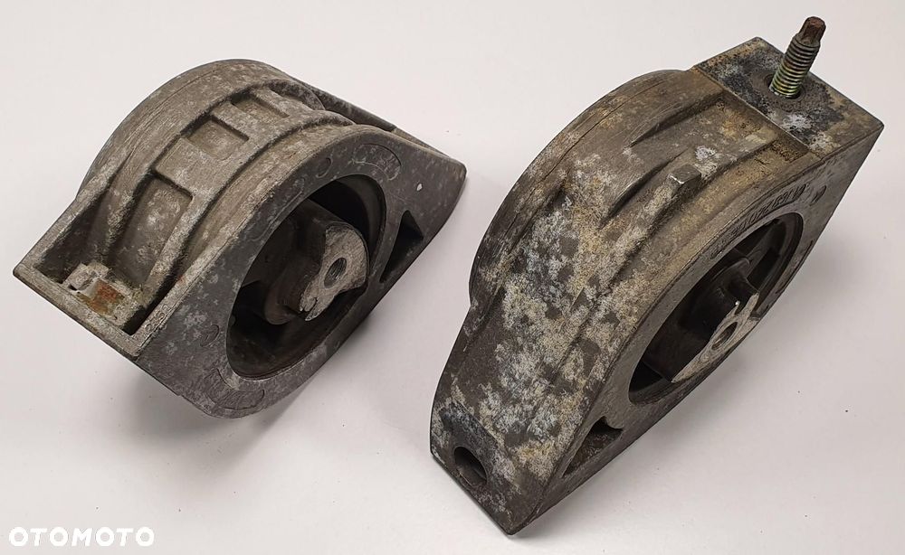 ŁAPA PODUSZKA SILNIKA MERCEDES W168 1.4 A1682400618 - 4