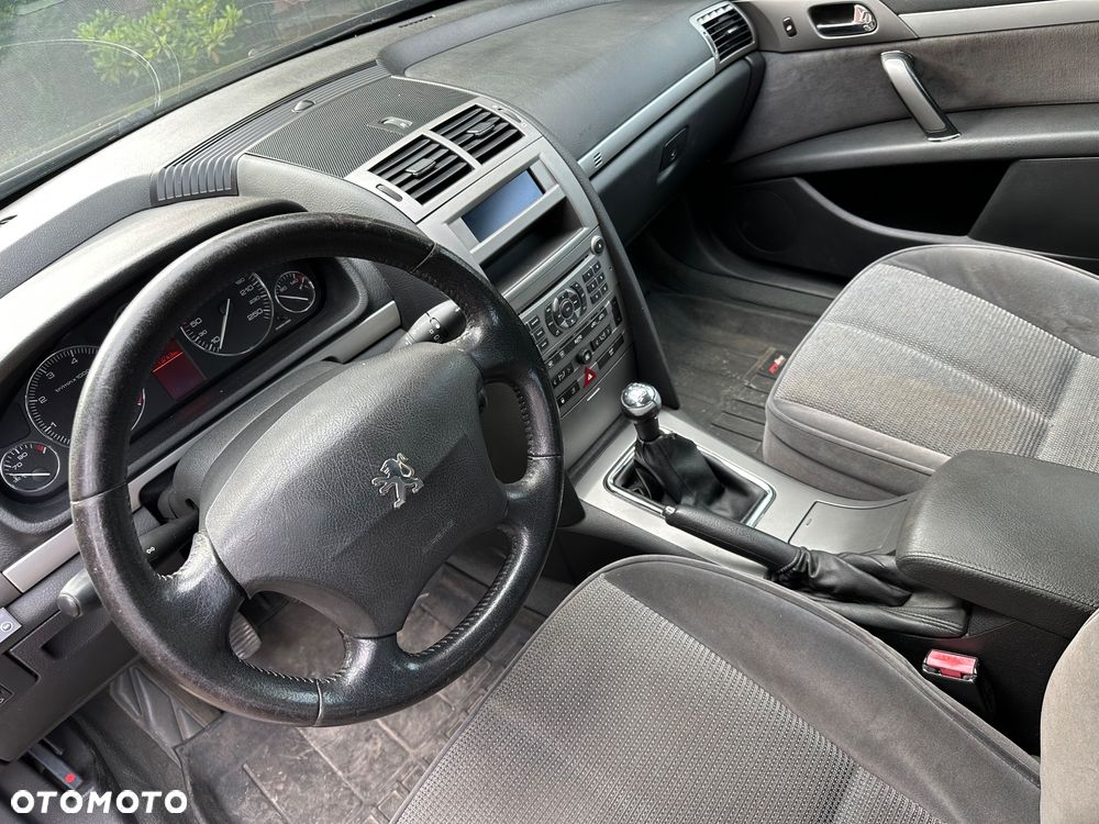 Peugeot 407 - 12