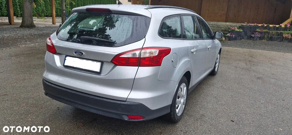 Ford Focus 1.6 TDCi DPF Champions Edition - 8