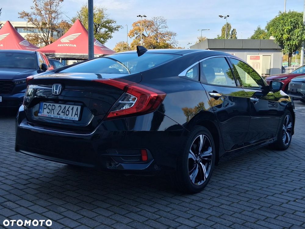 Honda Civic 1.5 T Elegance CVT - 9